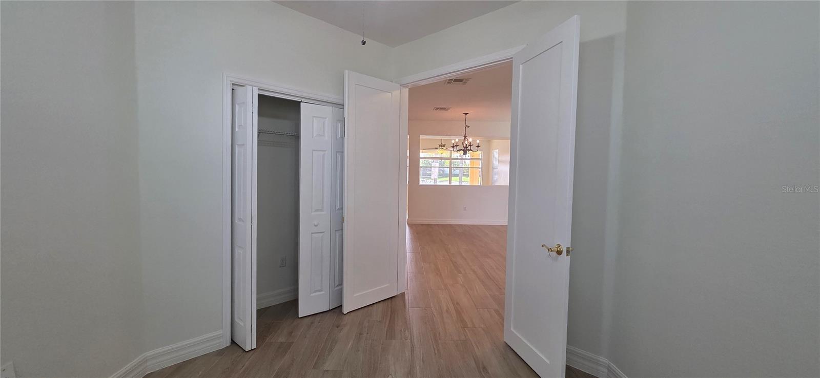 Listing photo id 19 for 9920 Chorlton Circle