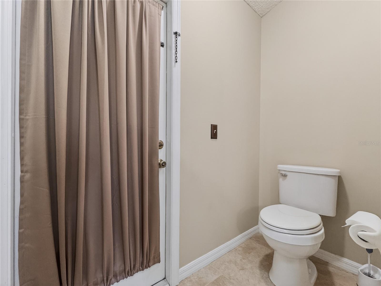 Image 33 of 48 For 5017 Mill Stream Road