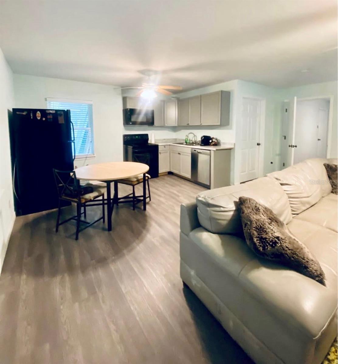 Image 10 of 31 For 2419 Wells Avenue