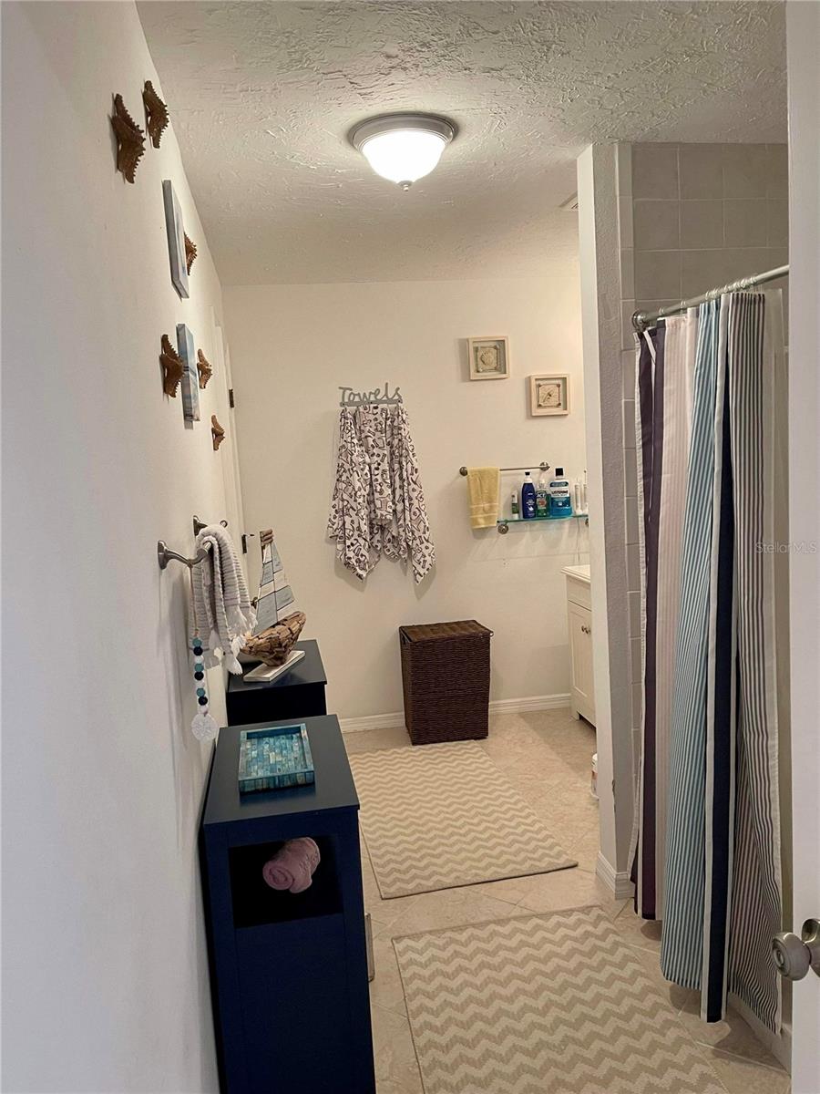 Image 15 of 31 For 2419 Wells Avenue