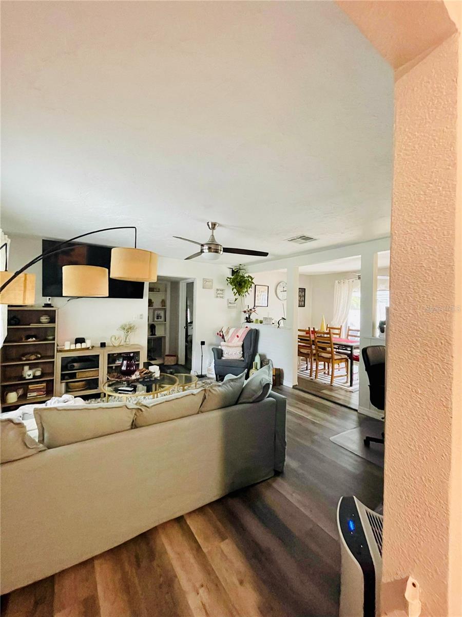 Image 19 of 31 For 2419 Wells Avenue