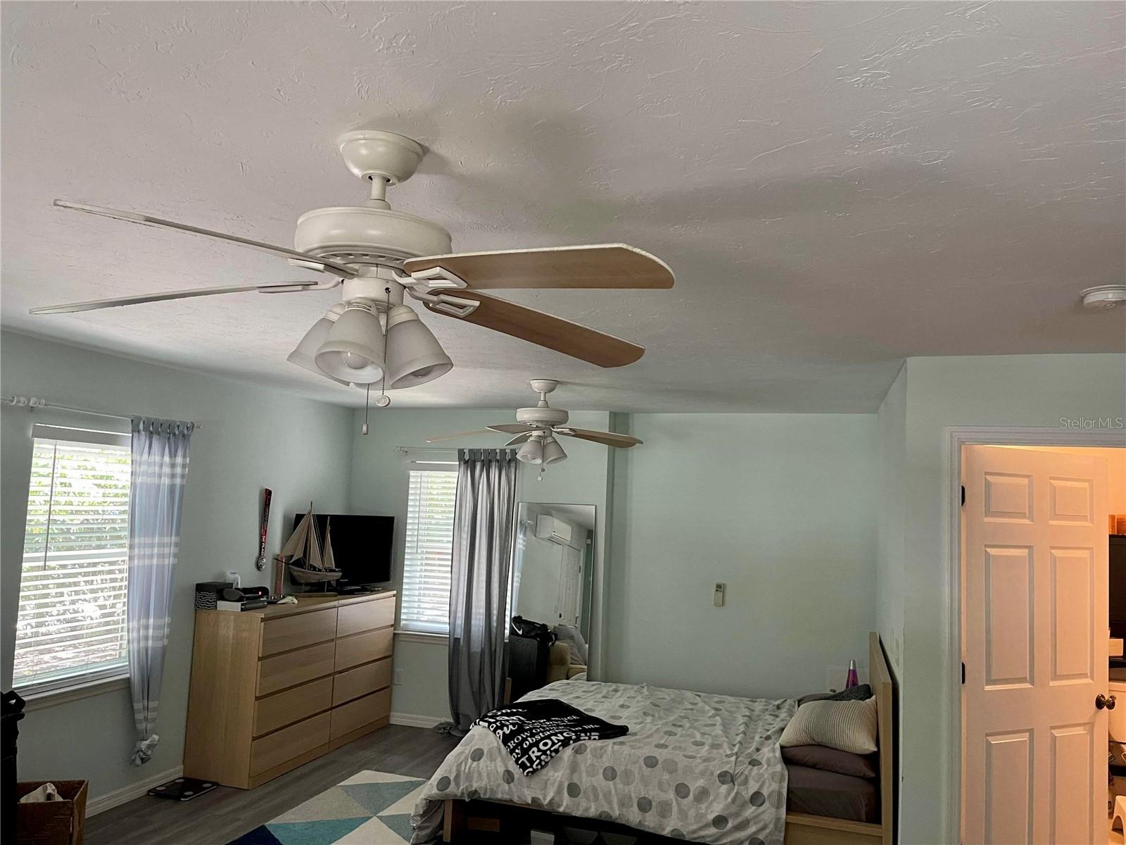 Image 22 of 31 For 2419 Wells Avenue