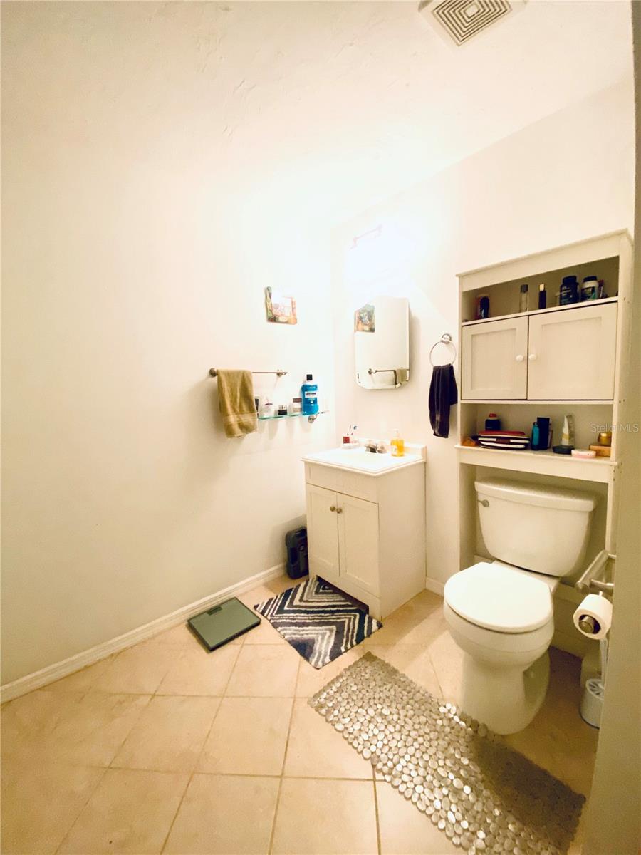 Image 4 of 31 For 2419 Wells Avenue