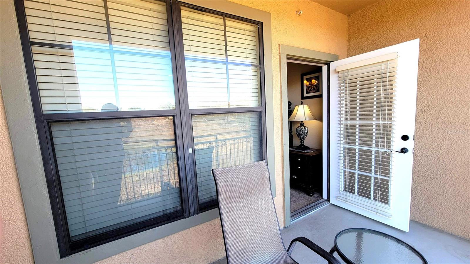 Image 17 of 41 For 914 Charo Parkway 123