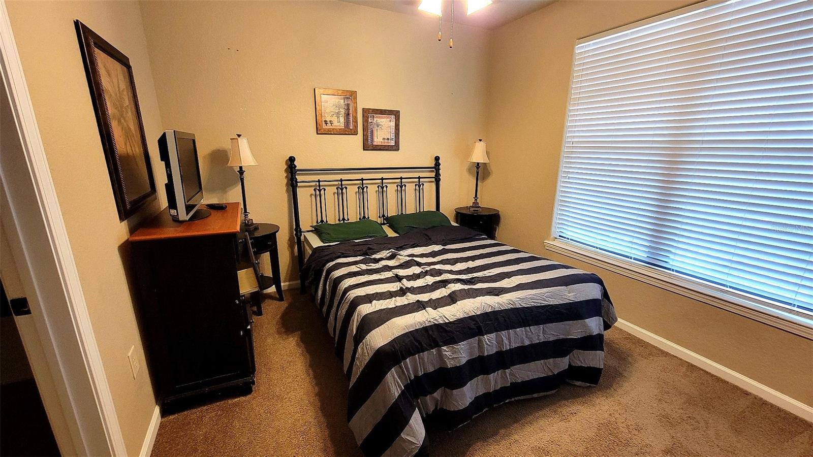 Image 27 of 41 For 914 Charo Parkway 123