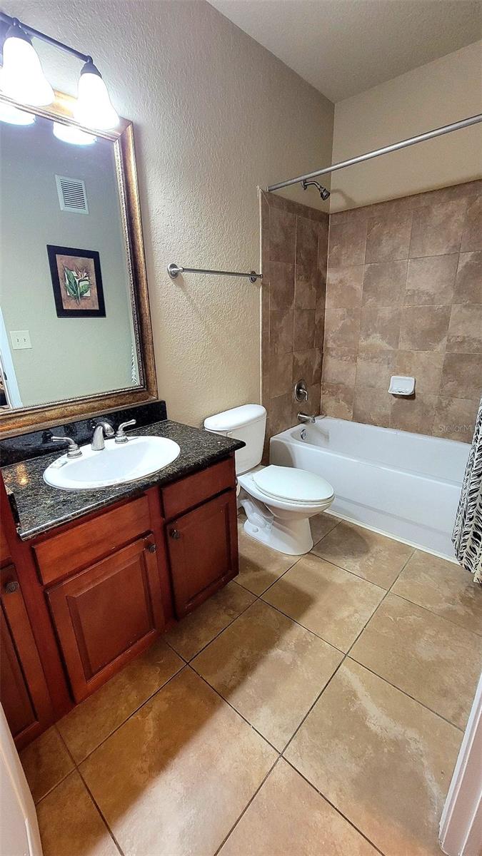 Image 29 of 41 For 914 Charo Parkway 123