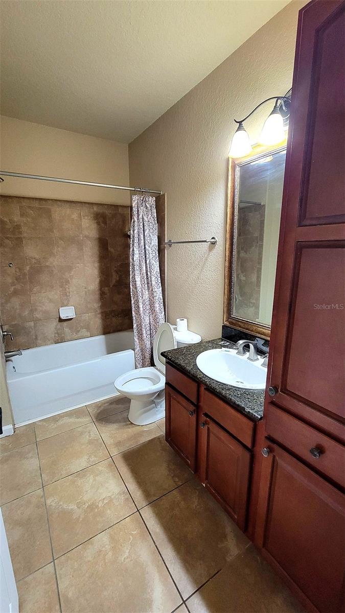 Image 30 of 41 For 914 Charo Parkway 123