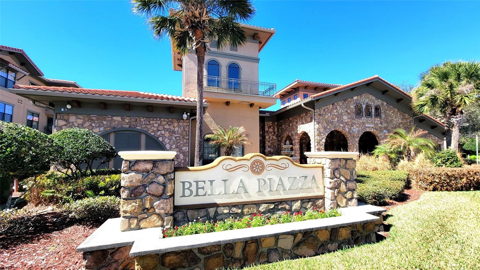 Image 31 of 41 For 914 Charo Parkway 123