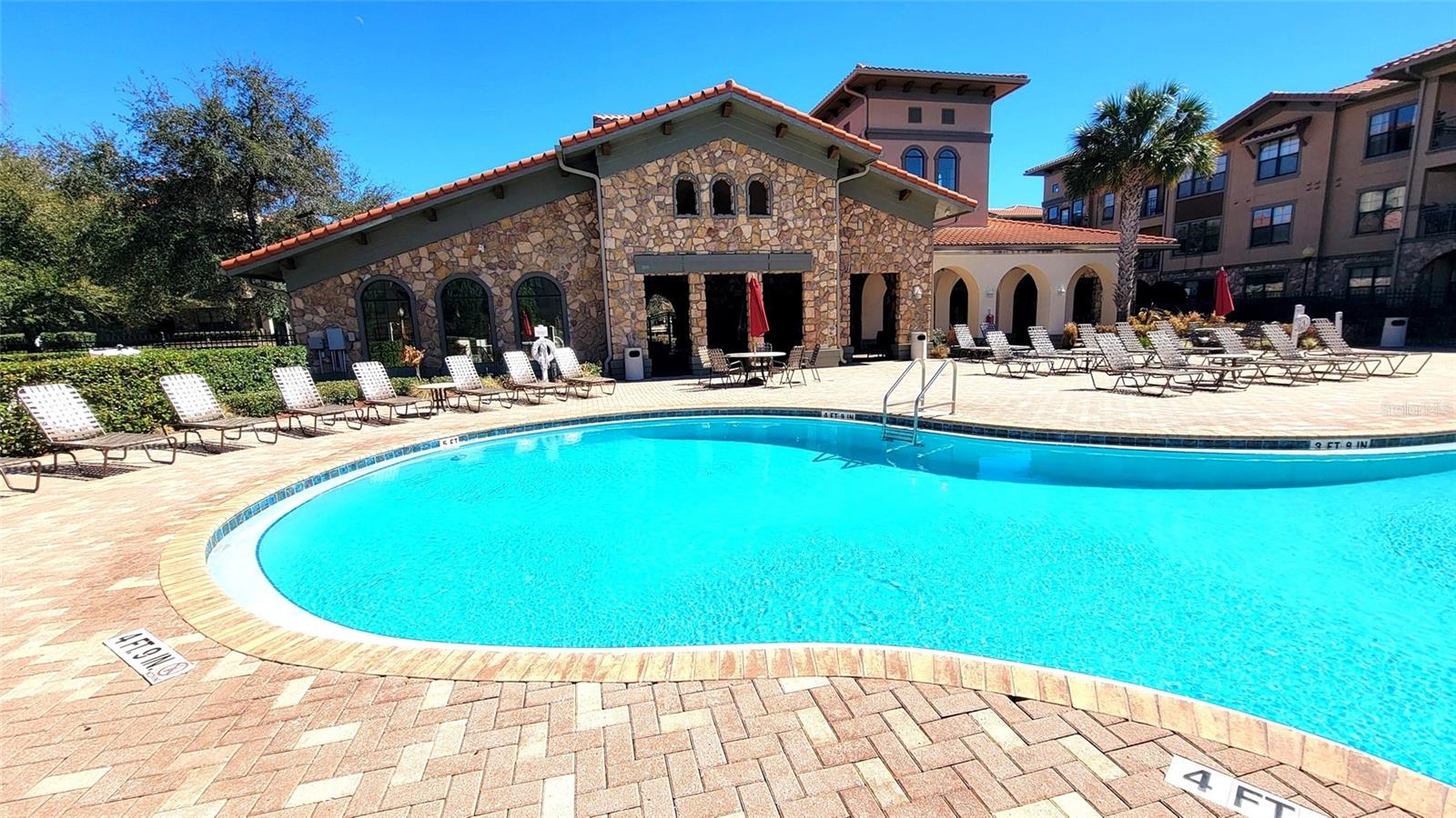 Image 36 of 41 For 914 Charo Parkway 123