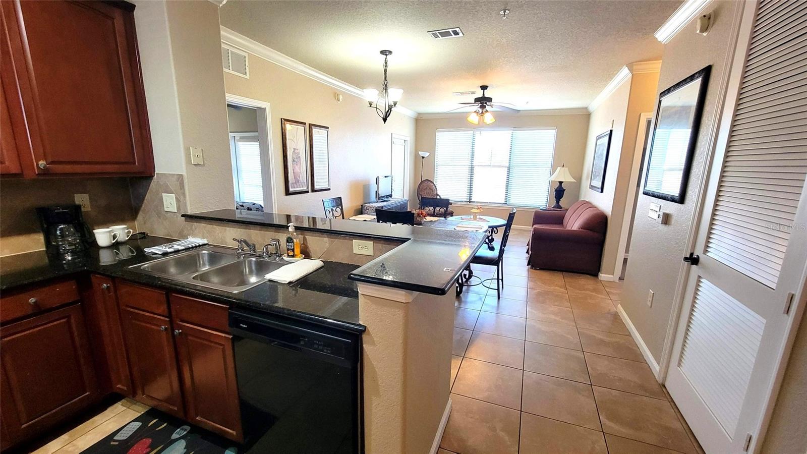 Image 9 of 41 For 914 Charo Parkway 123