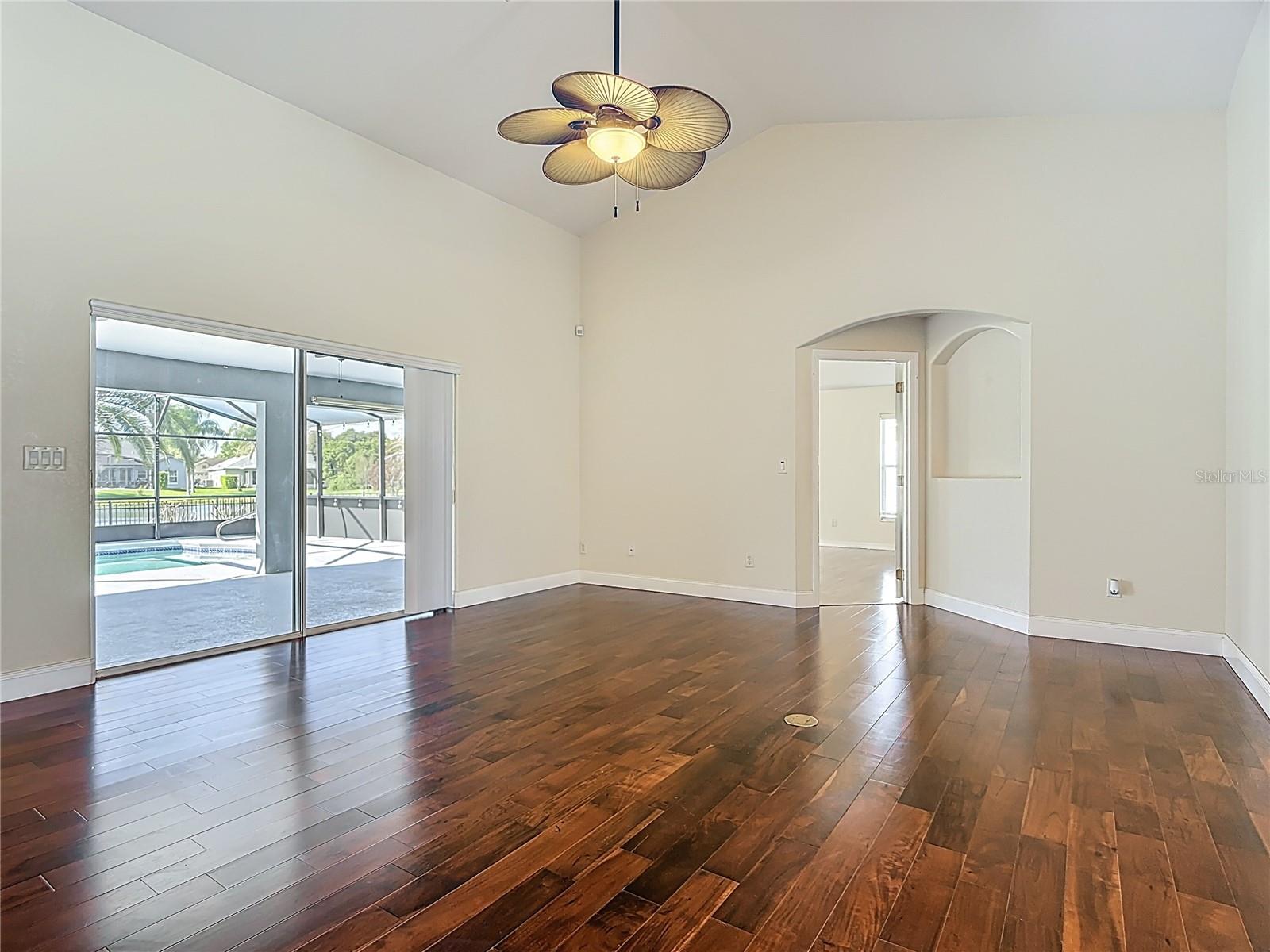 Image 10 of 41 For 3189 Bayview Lane