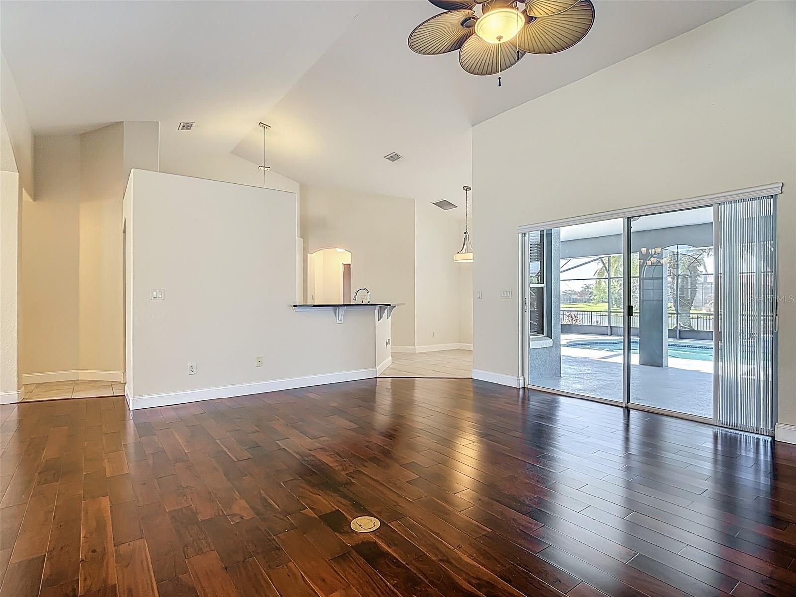 Image 11 of 41 For 3189 Bayview Lane