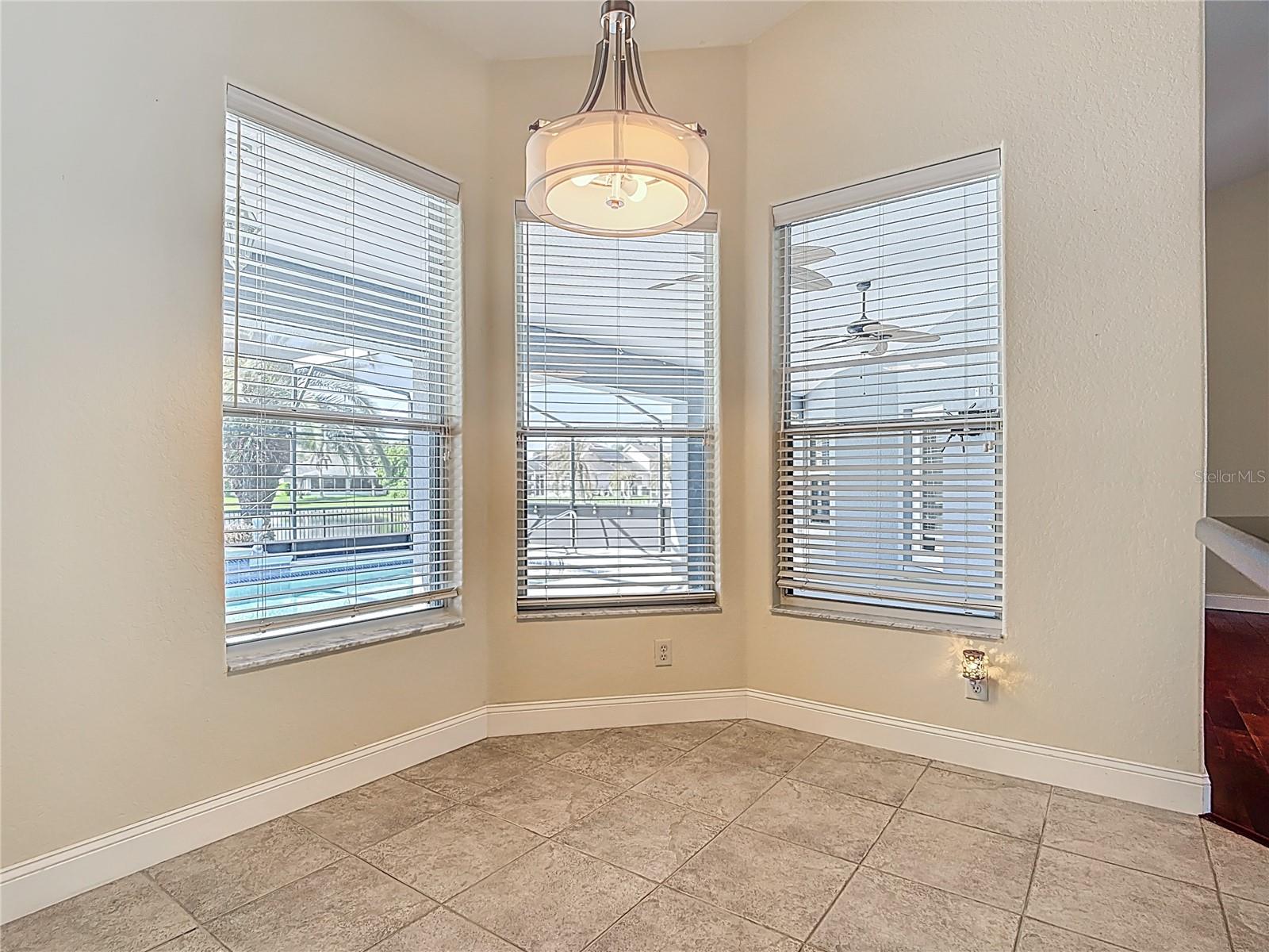 Image 19 of 41 For 3189 Bayview Lane