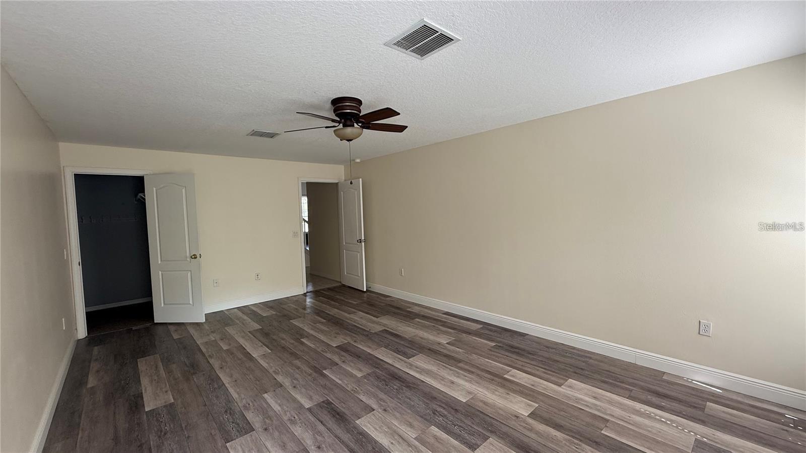 Image 15 of 16 For 979 Hacienda Circle