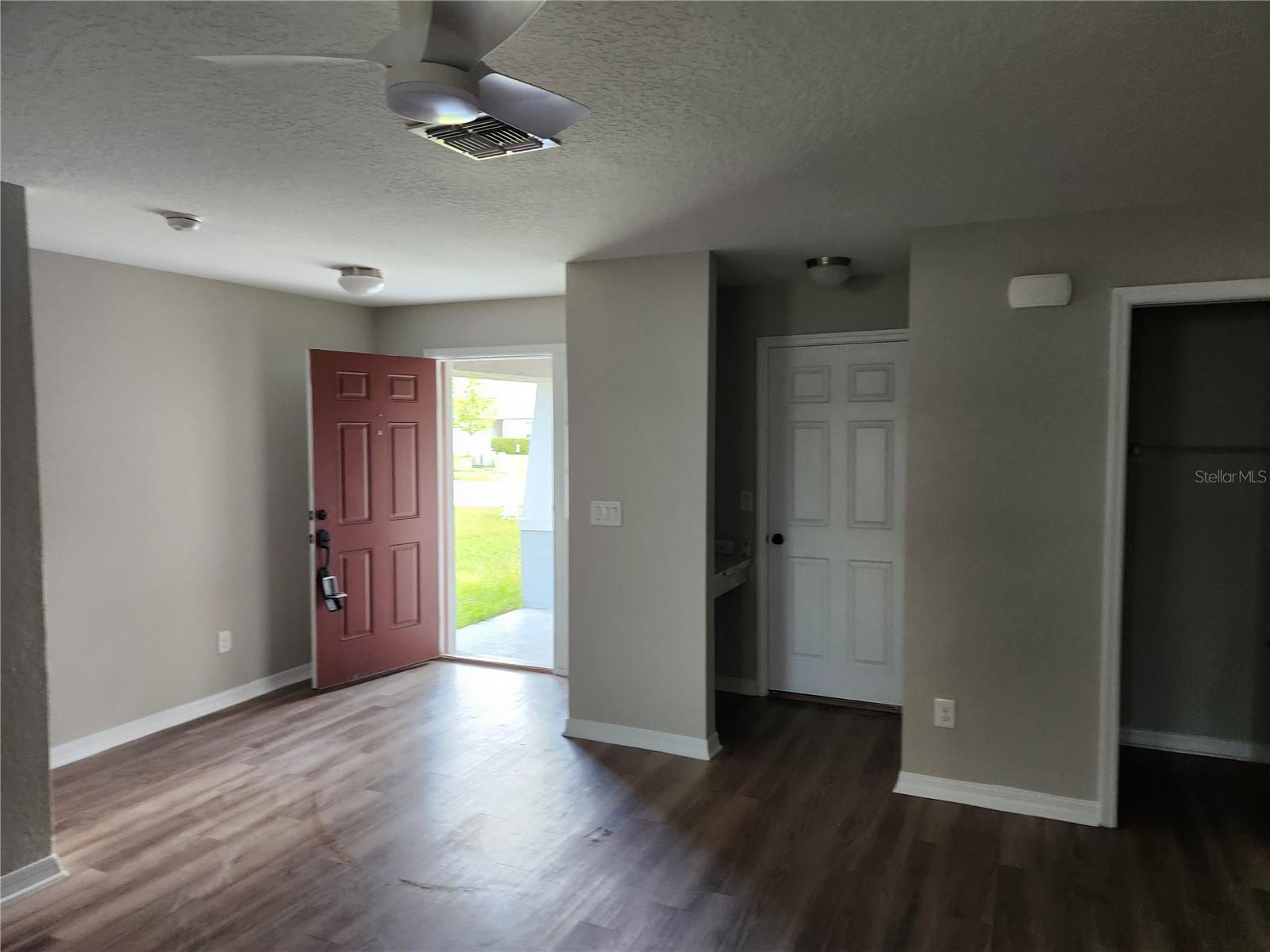 Image 3 of 6 For 4571 Calumet Drive