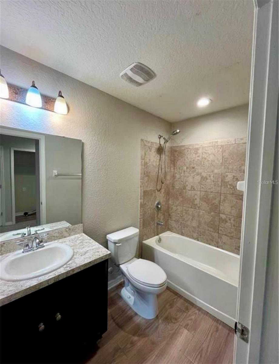 Image 5 of 6 For 4571 Calumet Drive