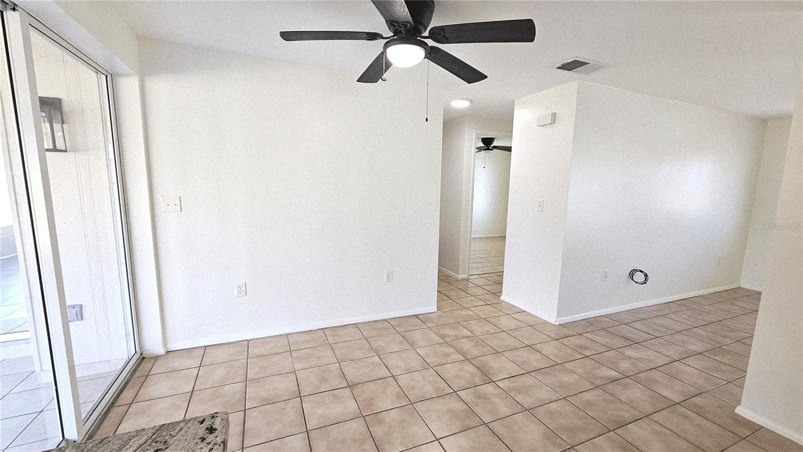 Image 10 of 32 For 284 Rotonda Boulevard W