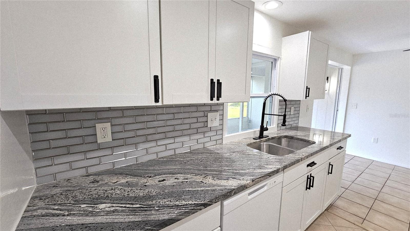 Image 16 of 32 For 284 Rotonda Boulevard W