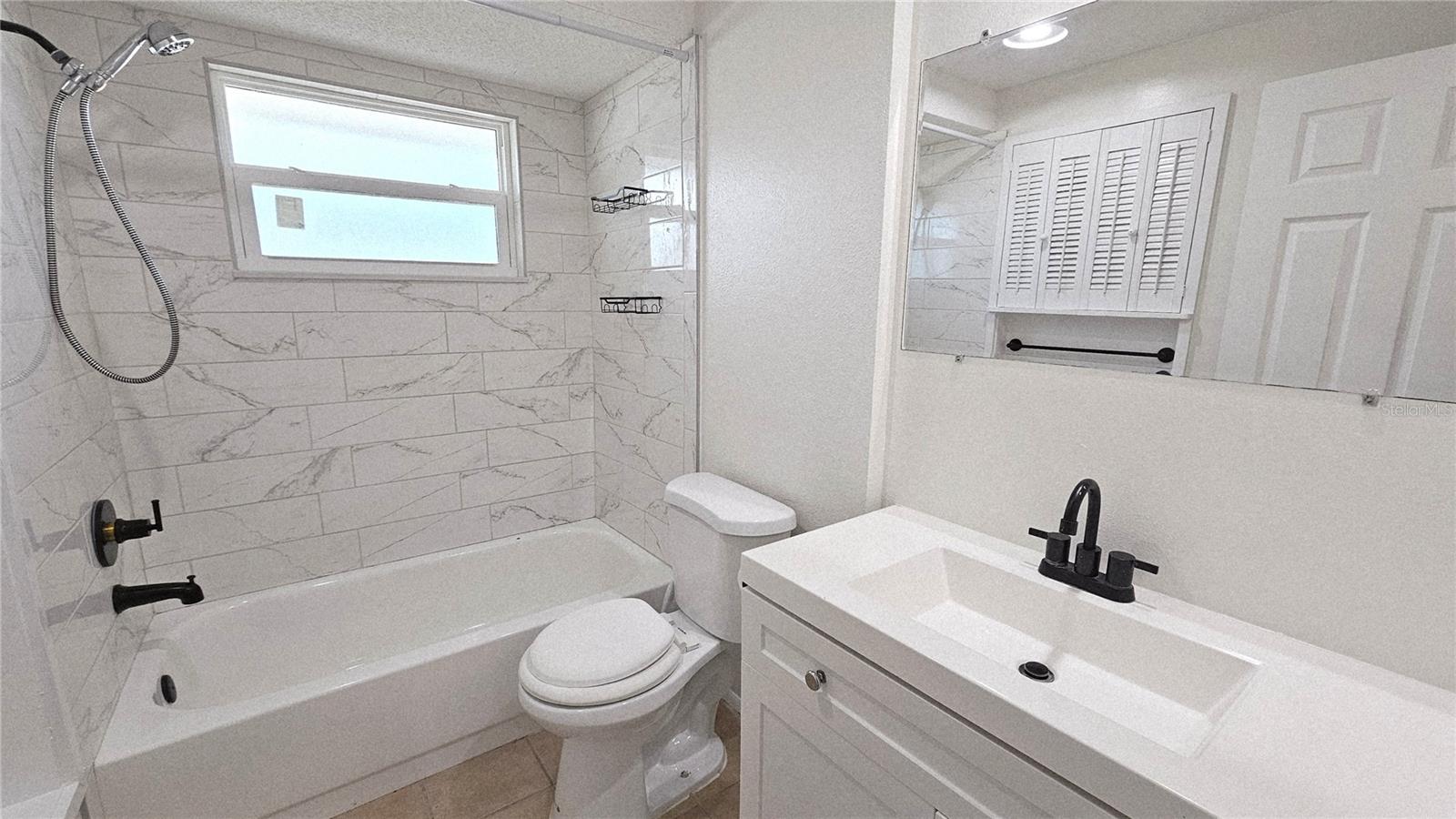 Image 21 of 32 For 284 Rotonda Boulevard W