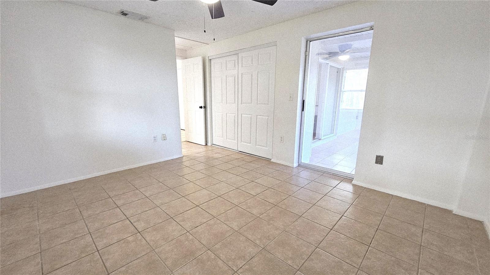 Image 27 of 32 For 284 Rotonda Boulevard W