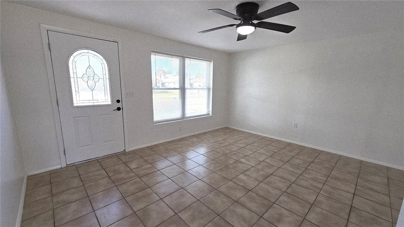 Image 5 of 32 For 284 Rotonda Boulevard W