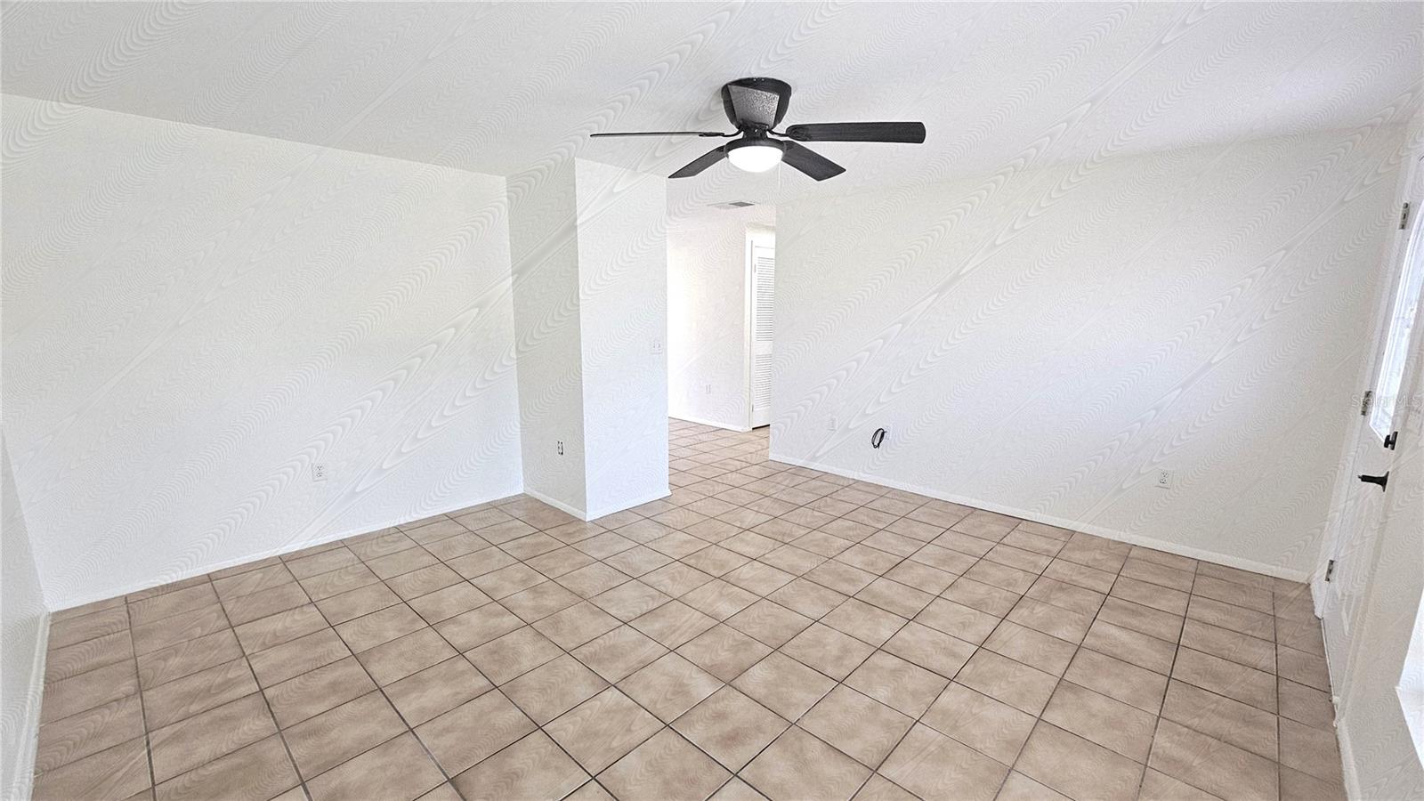 Image 6 of 32 For 284 Rotonda Boulevard W