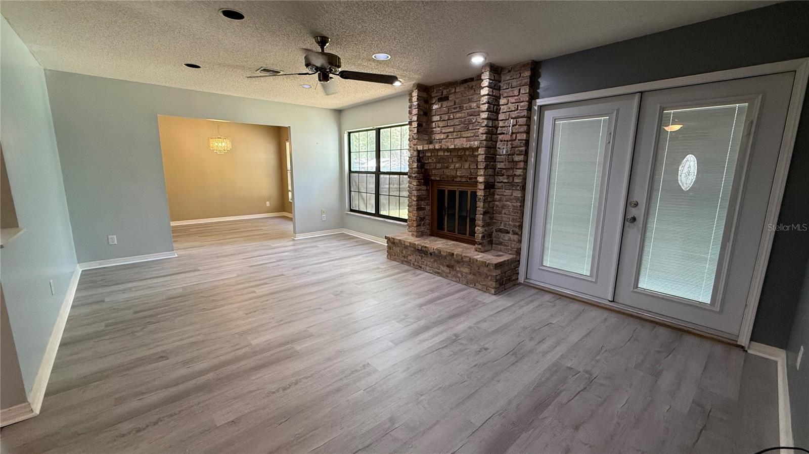 Image 12 of 36 For 3876 27th Court