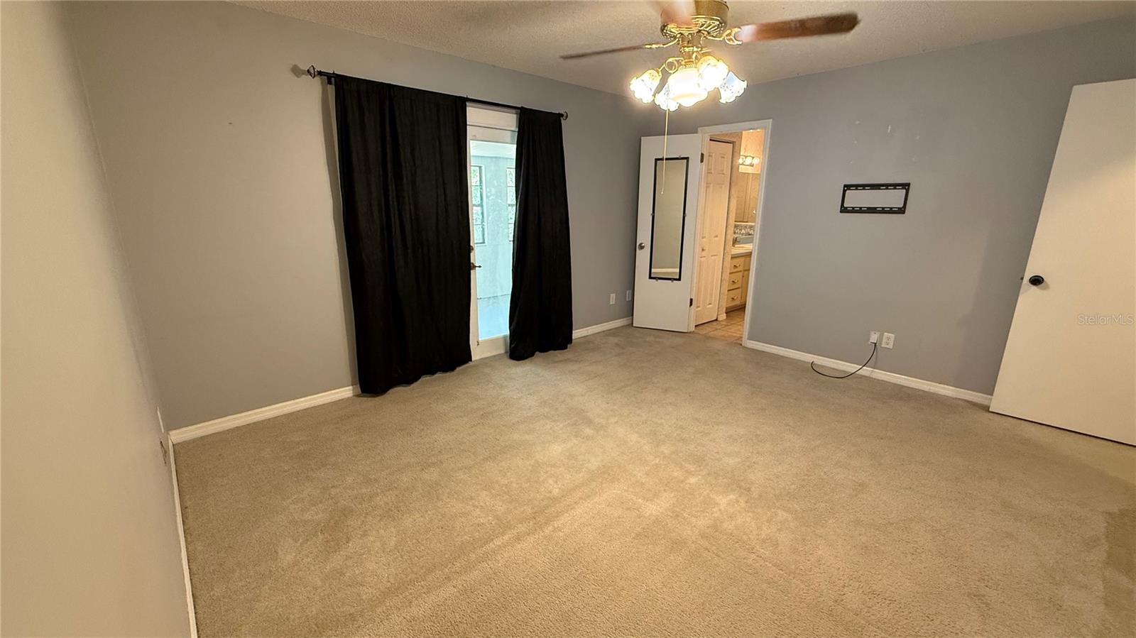 Image 25 of 36 For 3876 27th Court