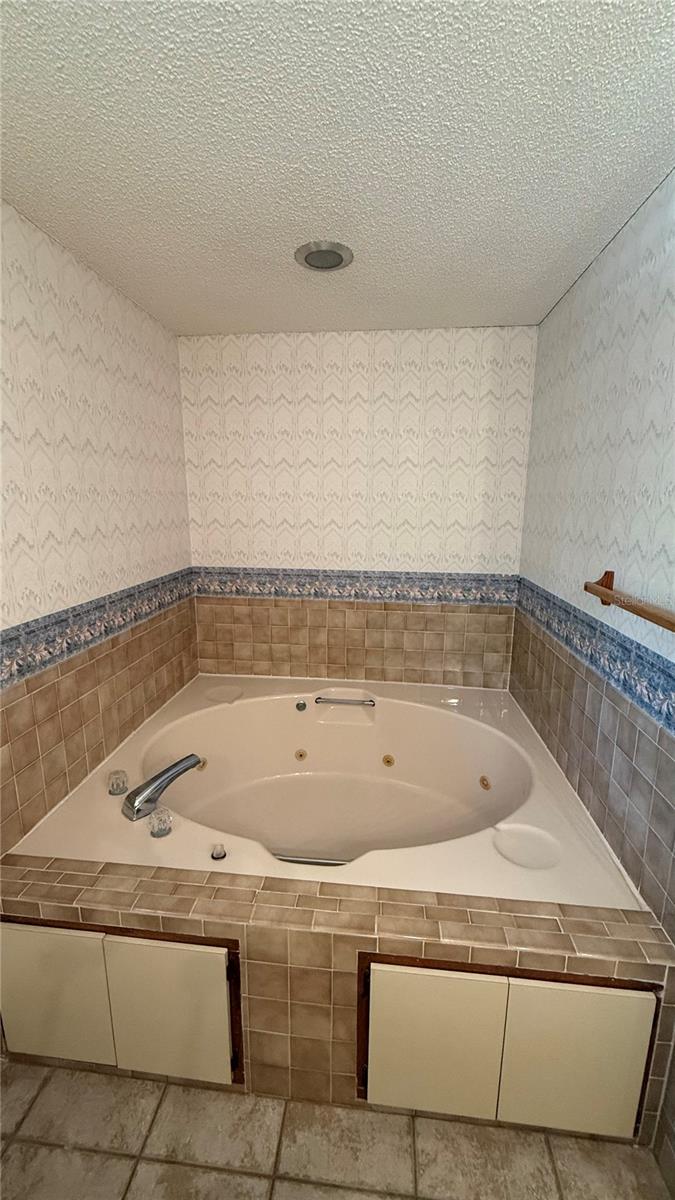 Image 27 of 36 For 3876 27th Court