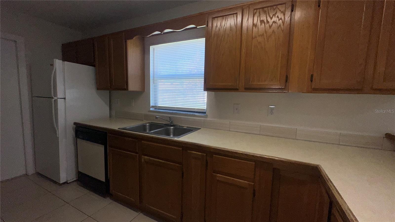 Image 7 of 17 For 165 Toluca Drive