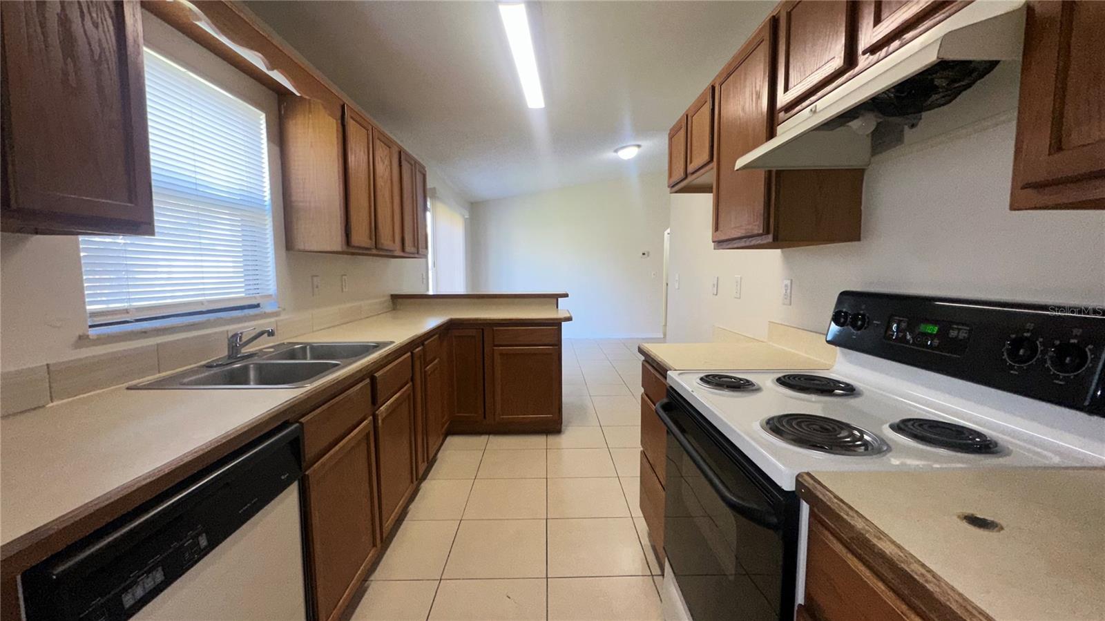 Image 8 of 17 For 165 Toluca Drive