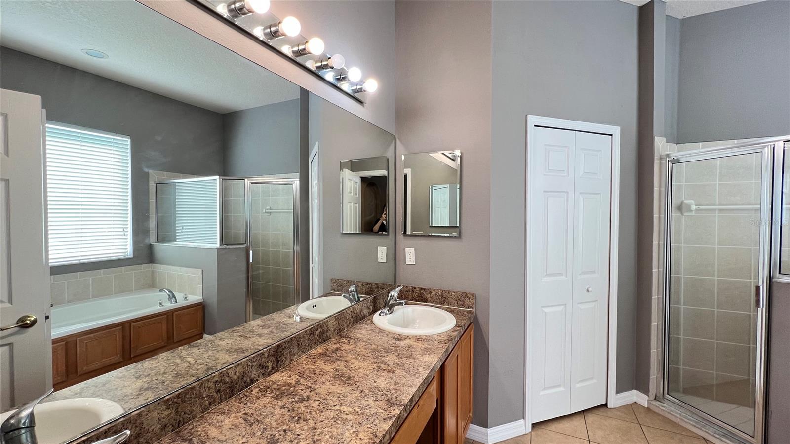 Image 18 of 42 For 15343 Grand Haven Drive