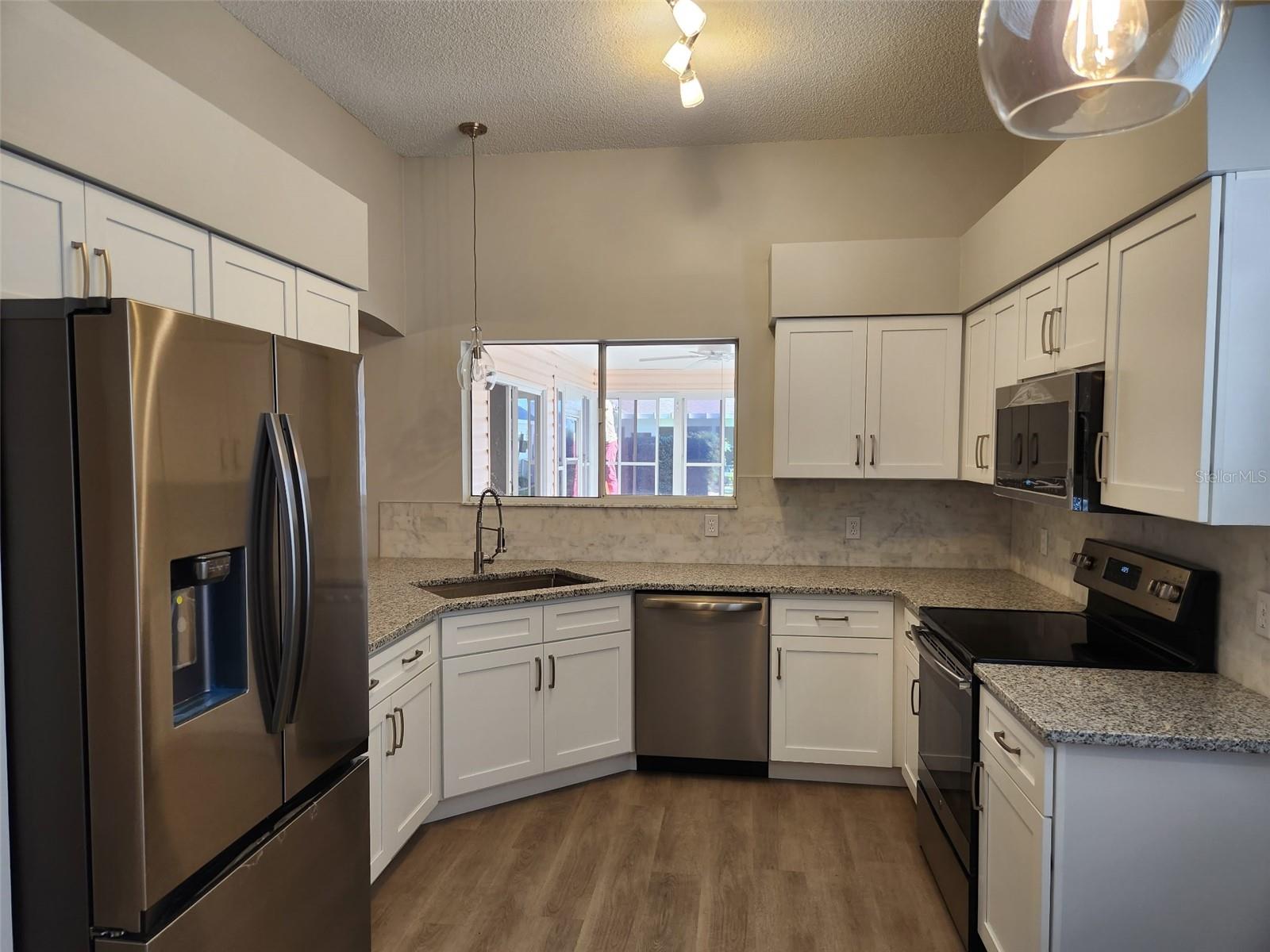 Image 8 of 28 For 309 Chula Vista Avenue