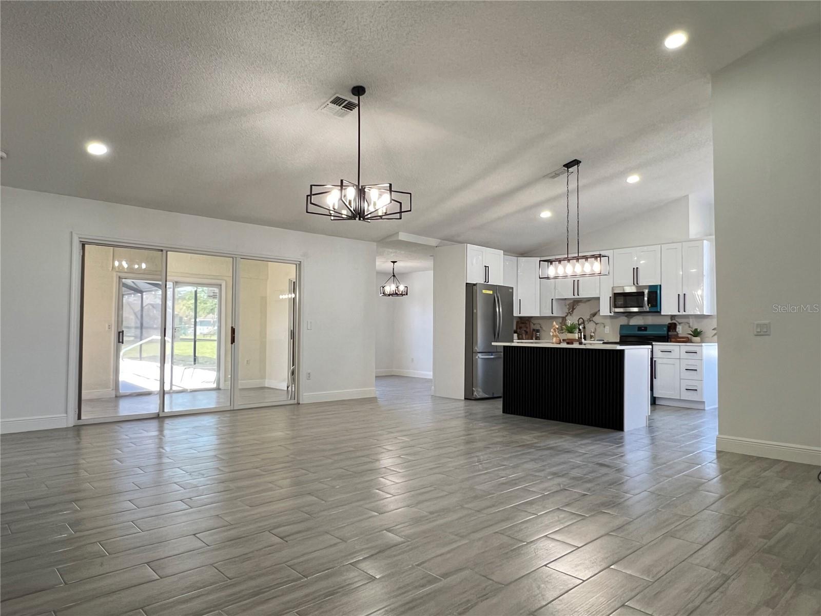 Image 13 of 44 For 10 Hickory Loop