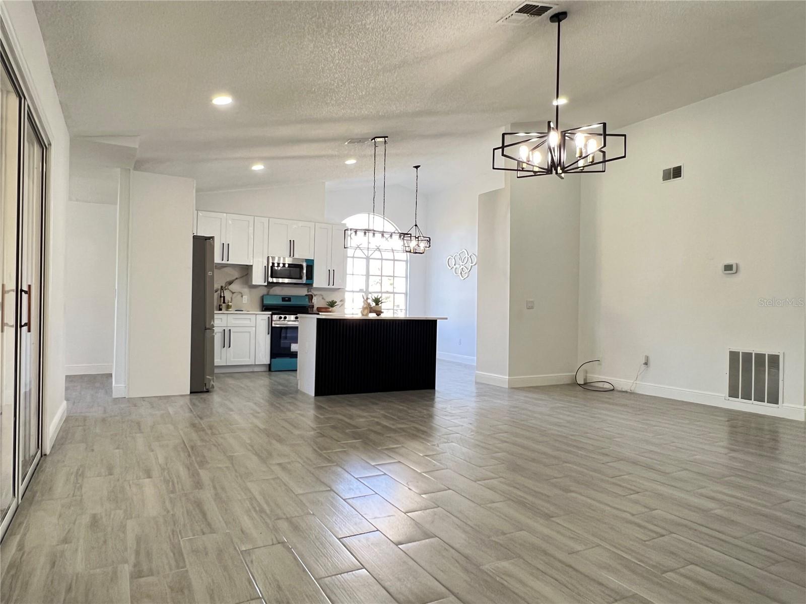 Image 14 of 44 For 10 Hickory Loop