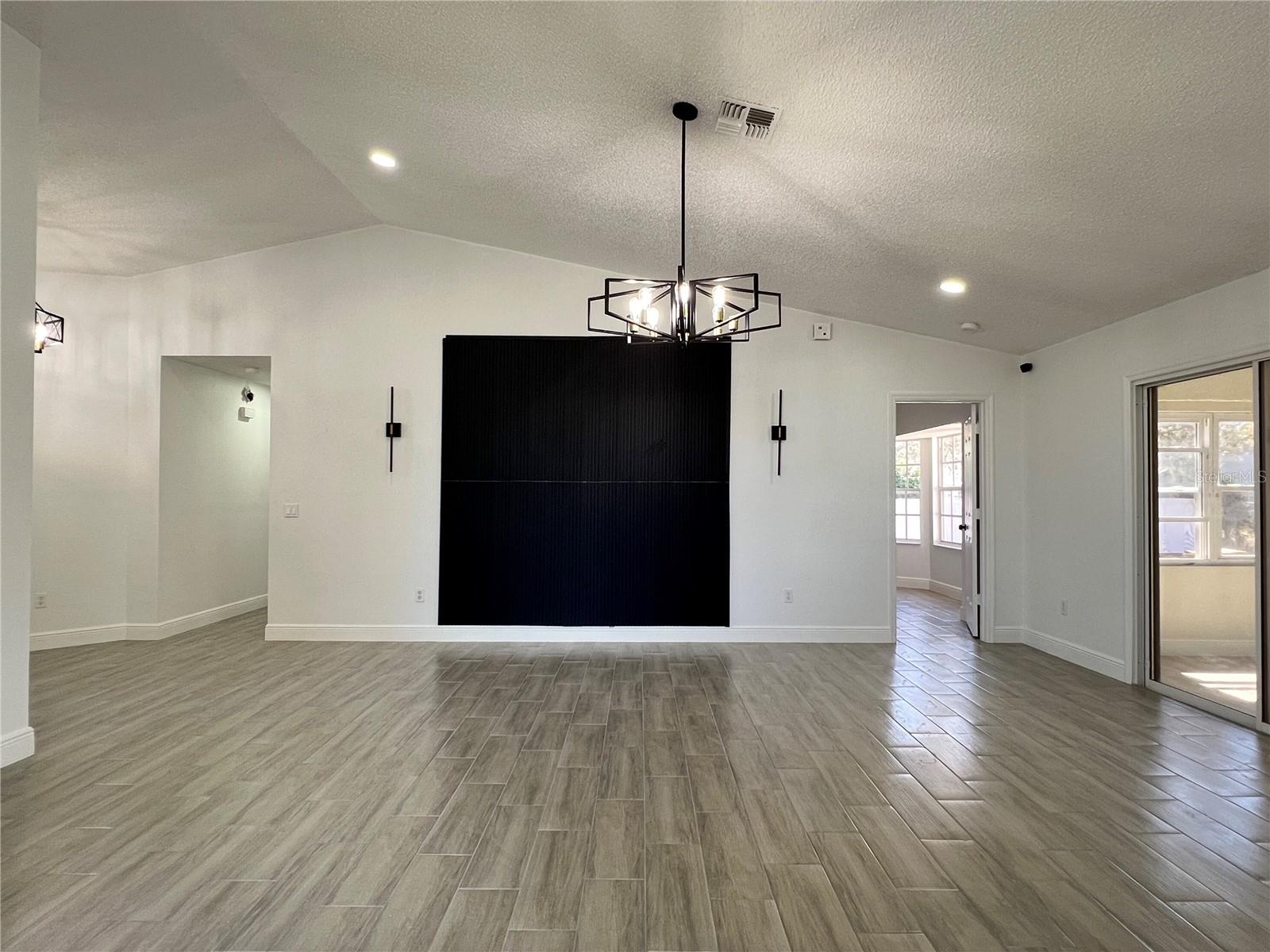 Image 19 of 44 For 10 Hickory Loop