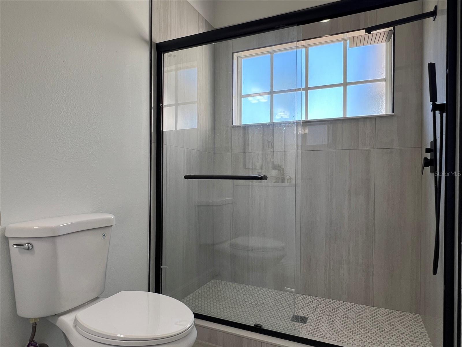 Image 24 of 44 For 10 Hickory Loop