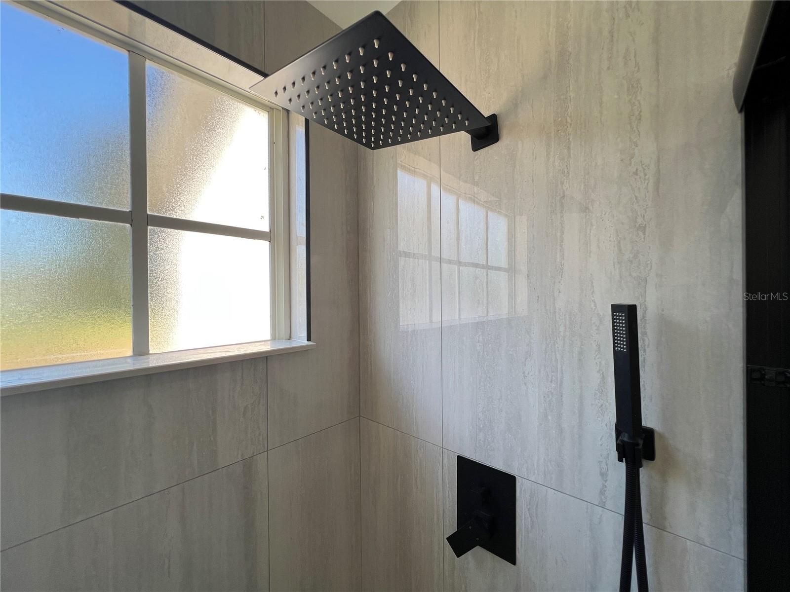 Image 25 of 44 For 10 Hickory Loop