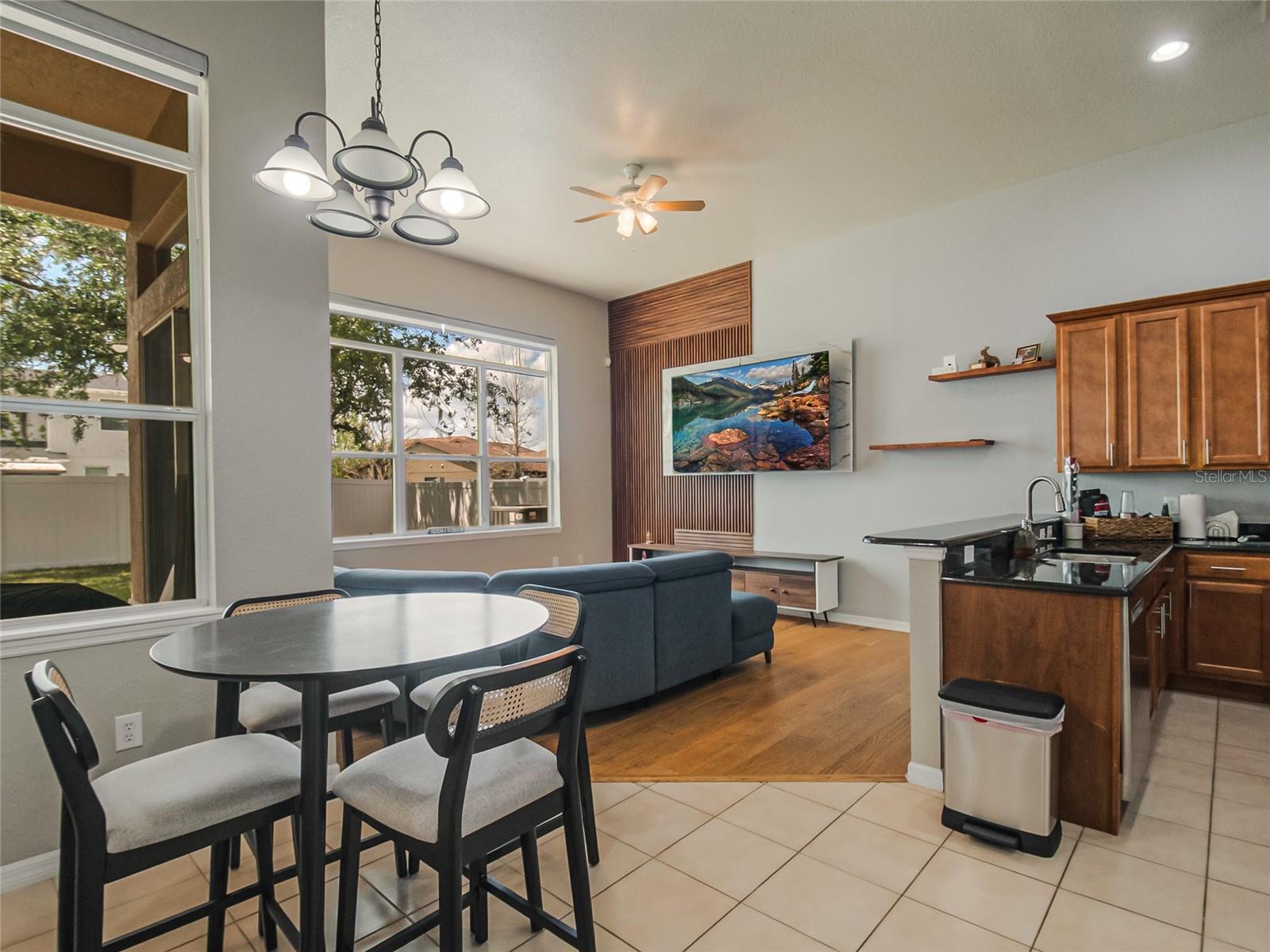 Image 28 of 61 For 1006 Costa Mesa Lane