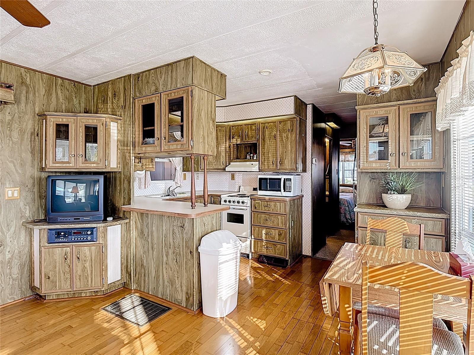 Image 16 of 31 For 9000 Us Hwy 192  849