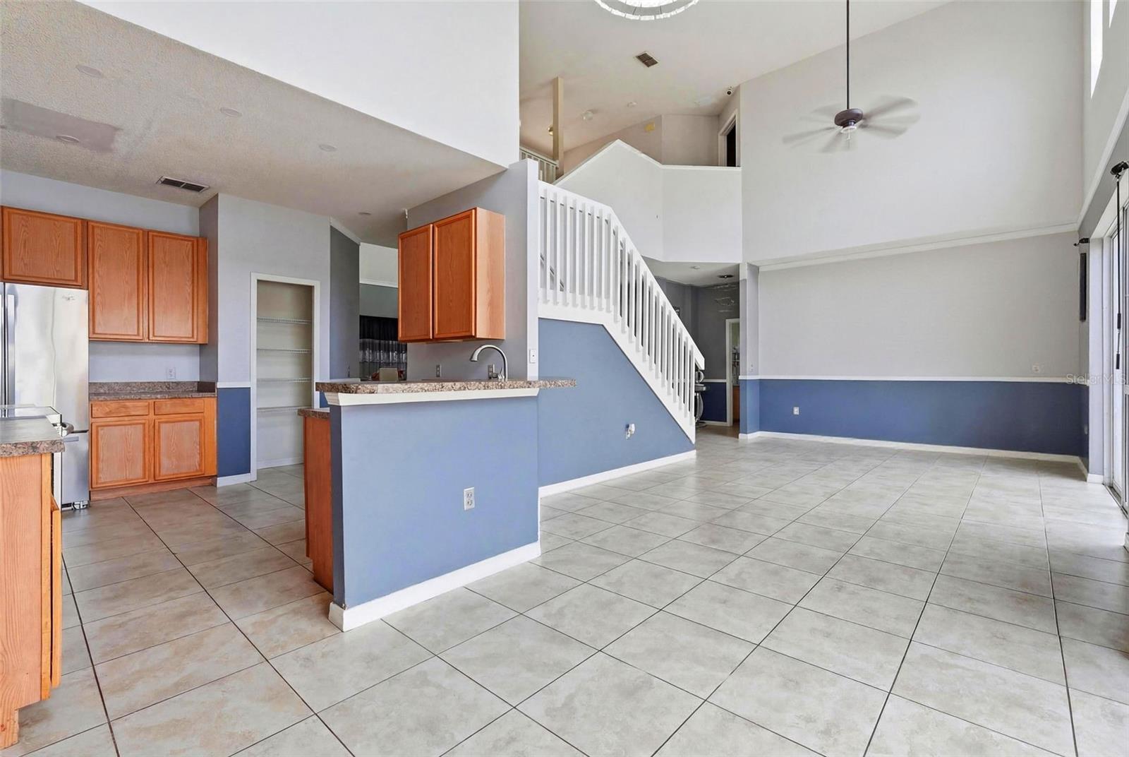 Image 13 of 31 For 346 Churchill Court