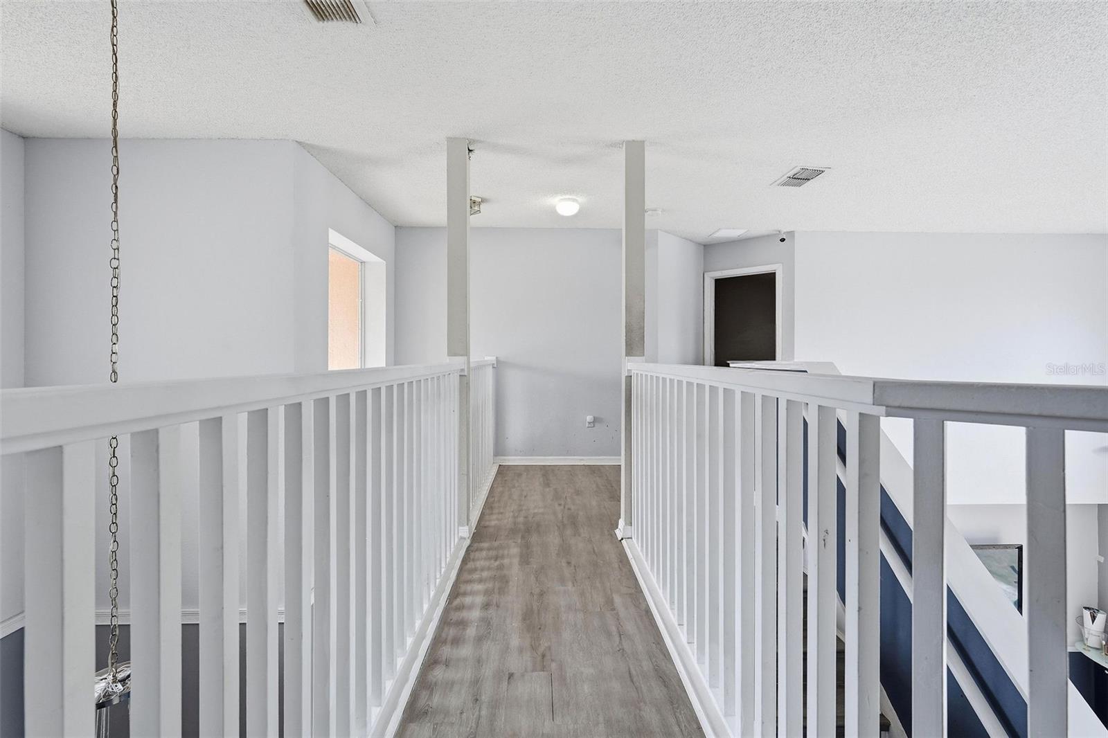 Image 17 of 31 For 346 Churchill Court