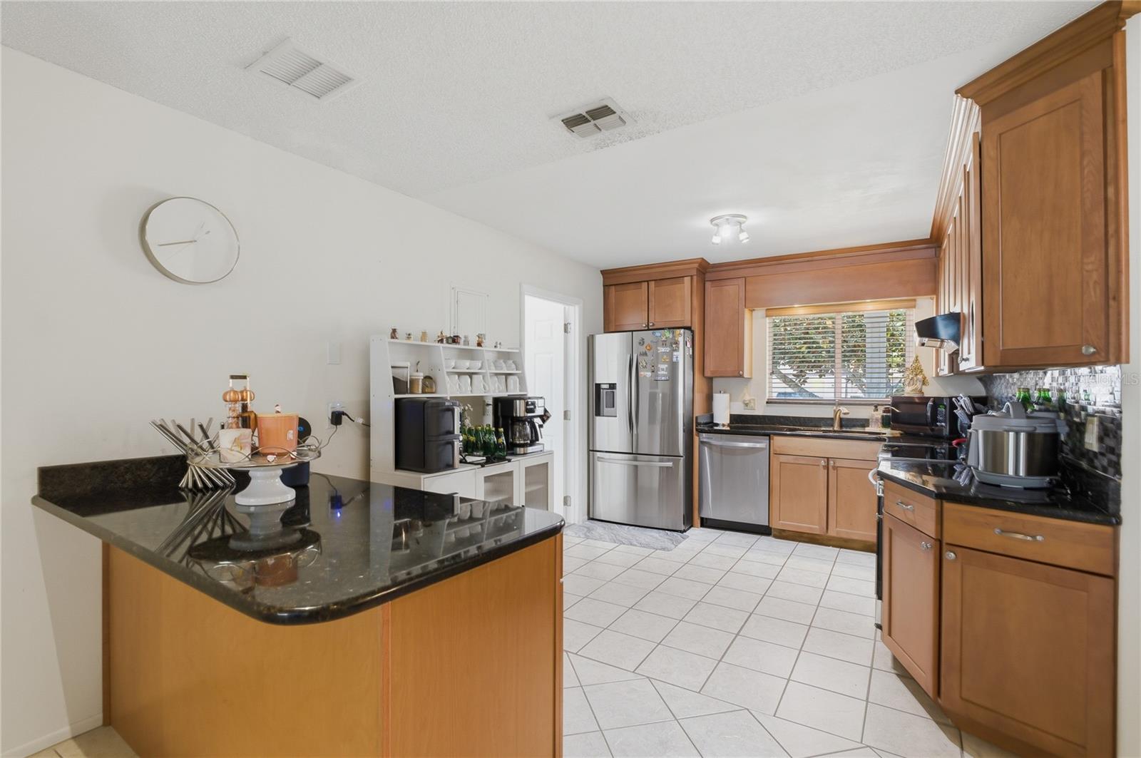 Image 14 of 50 For 10725 William Tell Drive