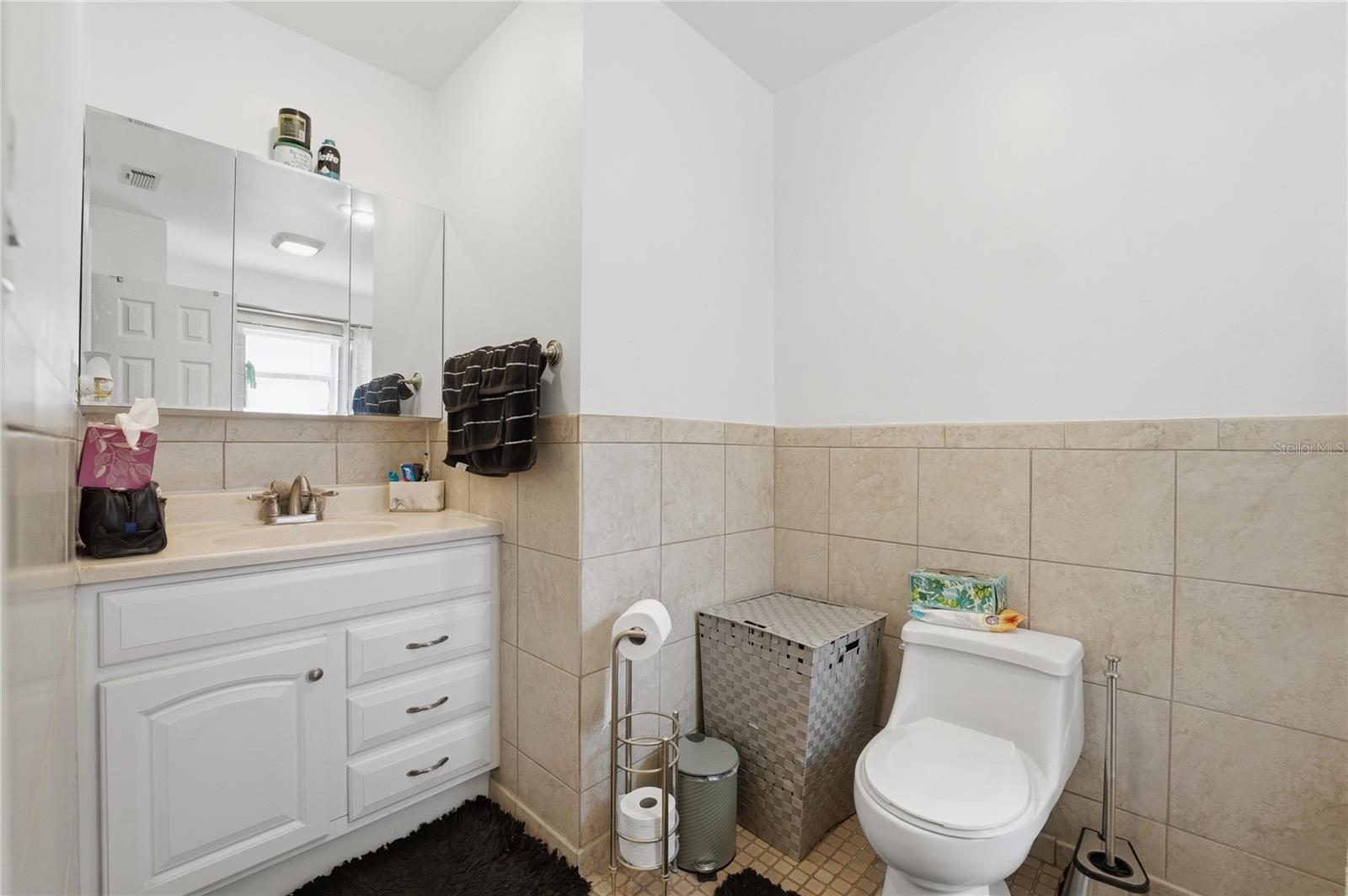 Image 20 of 50 For 10725 William Tell Drive