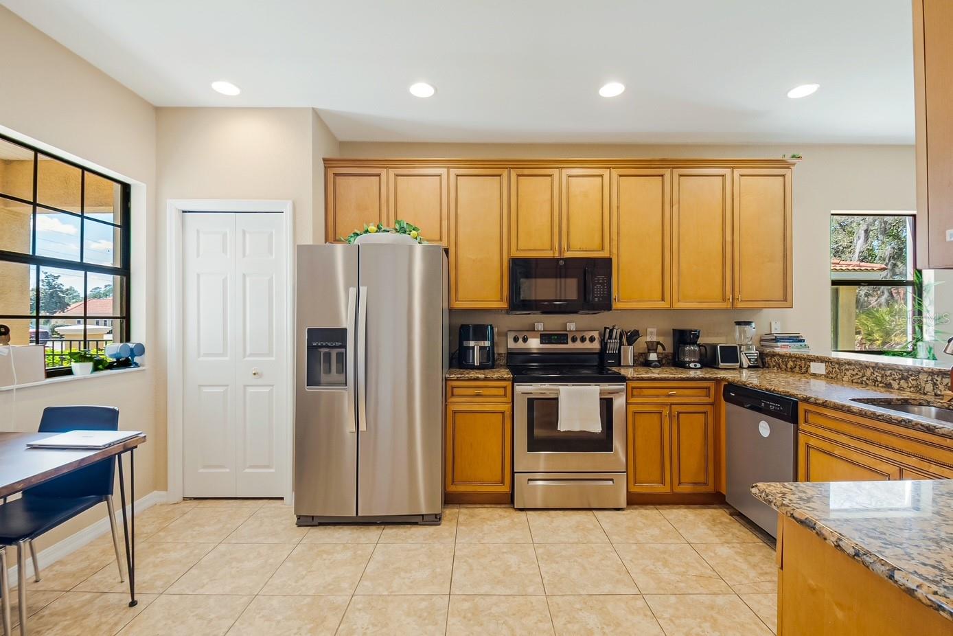 Image 18 of 63 For 1426 Pacific Road