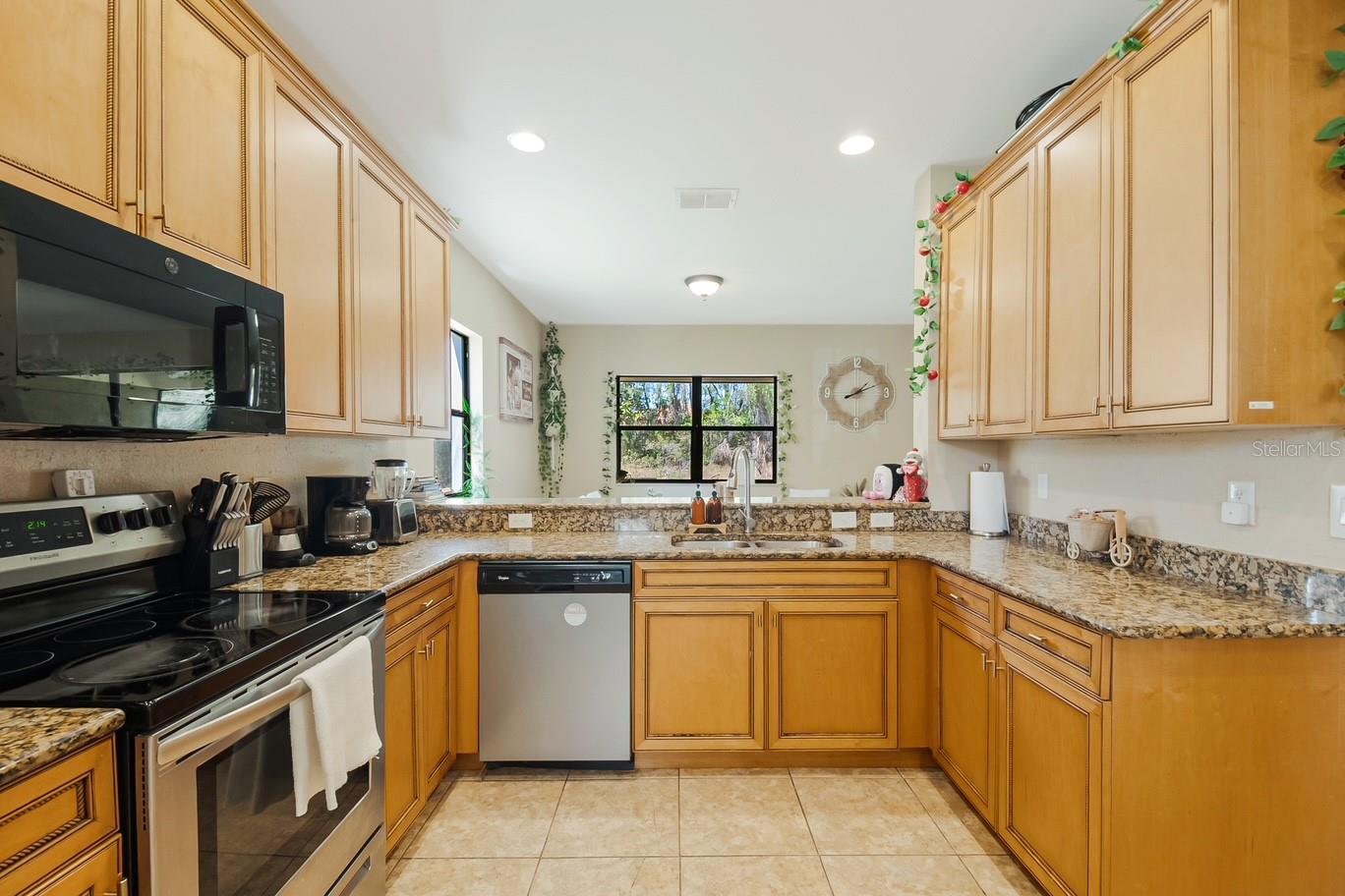 Image 23 of 63 For 1426 Pacific Road