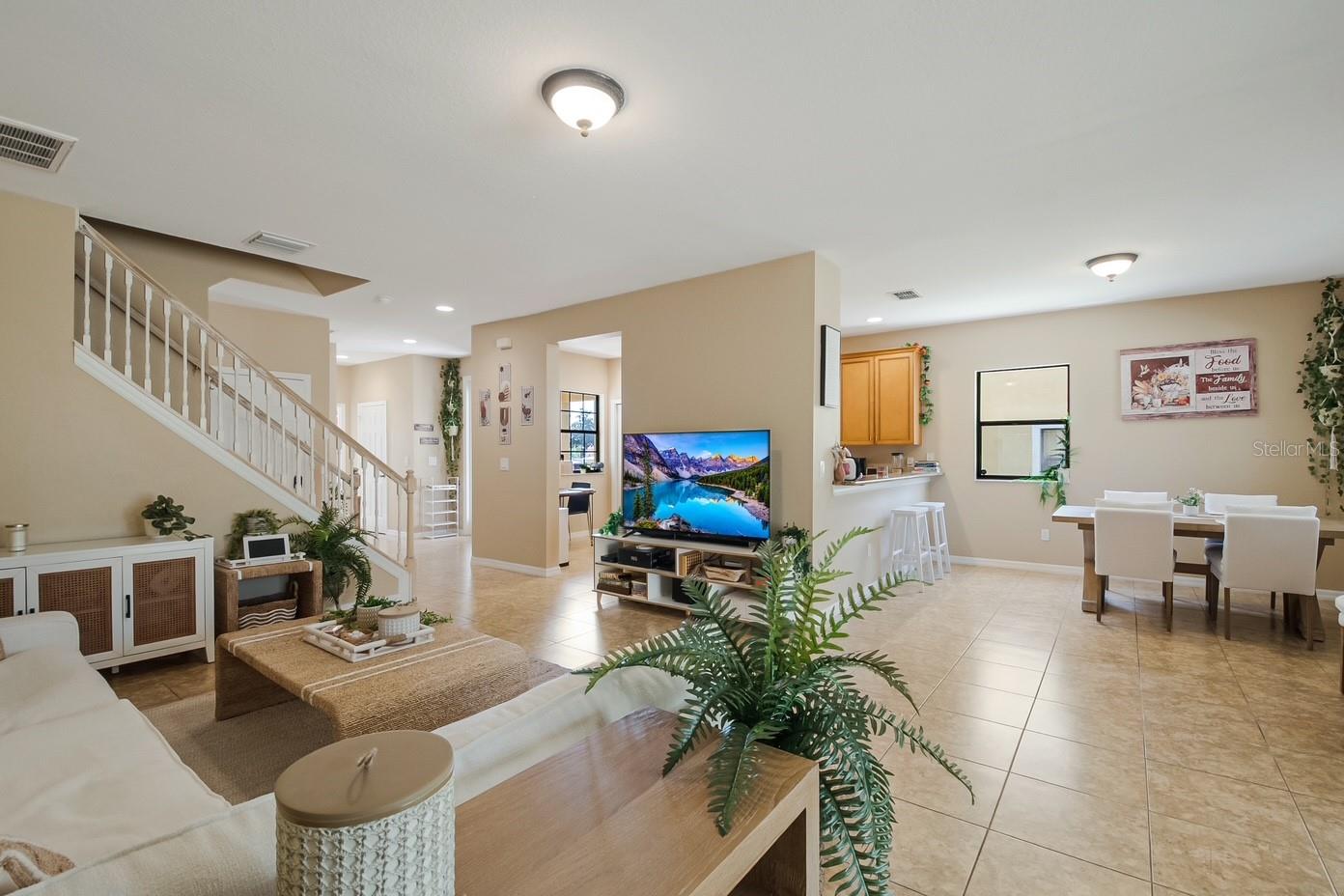 Image 28 of 63 For 1426 Pacific Road