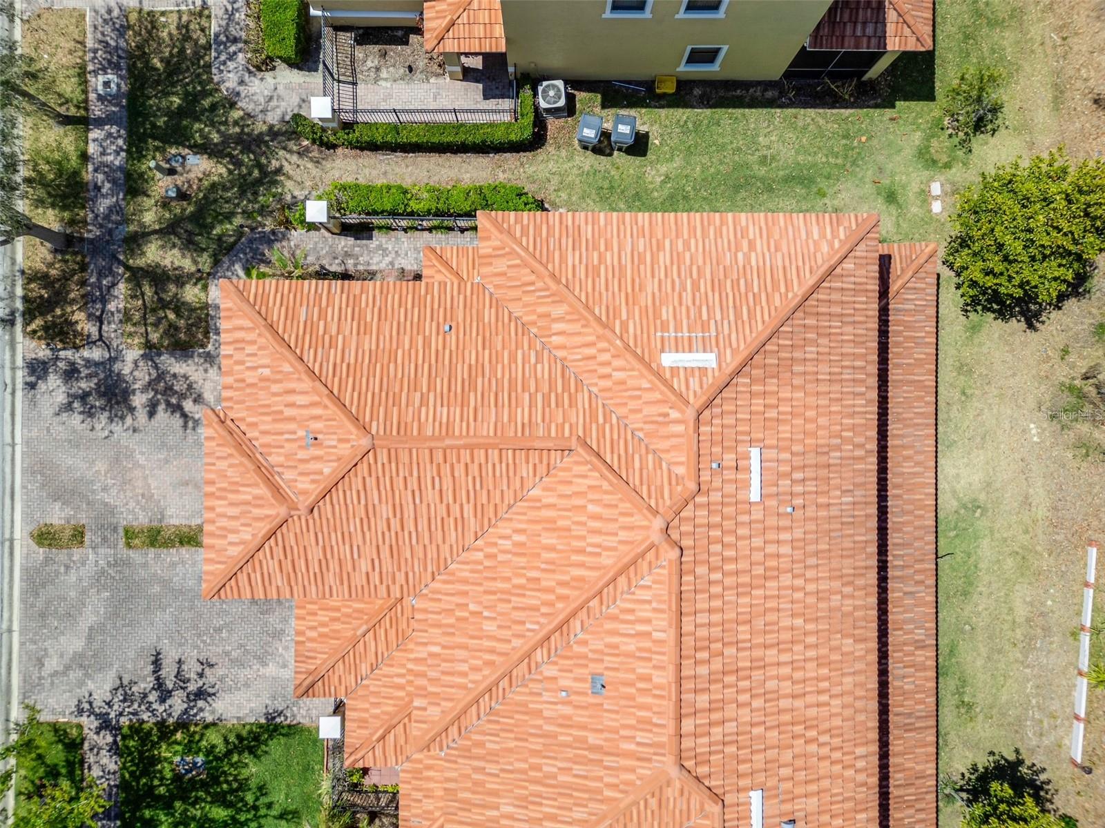 Image 4 of 63 For 1426 Pacific Road