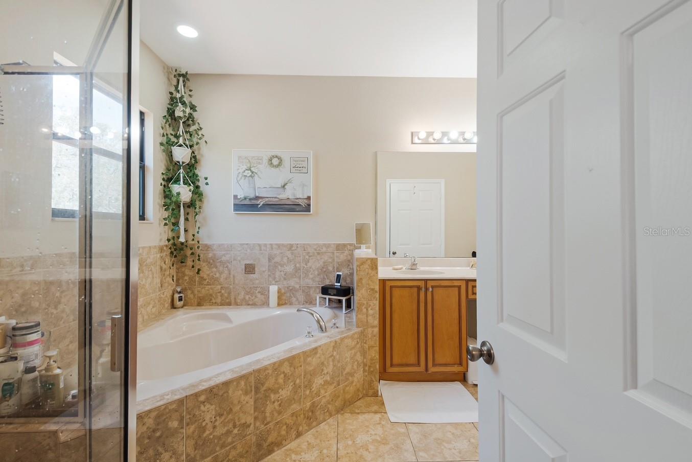 Image 44 of 63 For 1426 Pacific Road