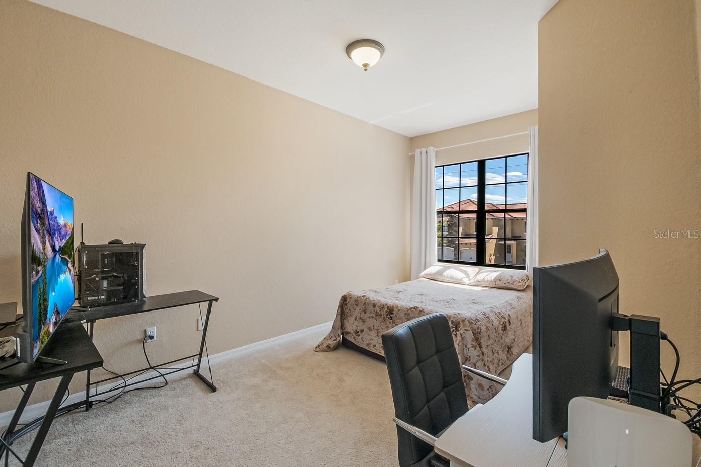 Image 50 of 63 For 1426 Pacific Road